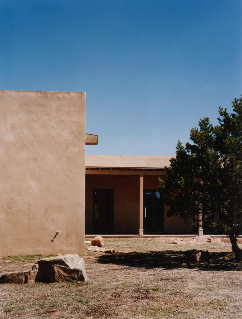 Exterior view of Santa Fe, New Mexico ranch home | Rodman Paul Architects