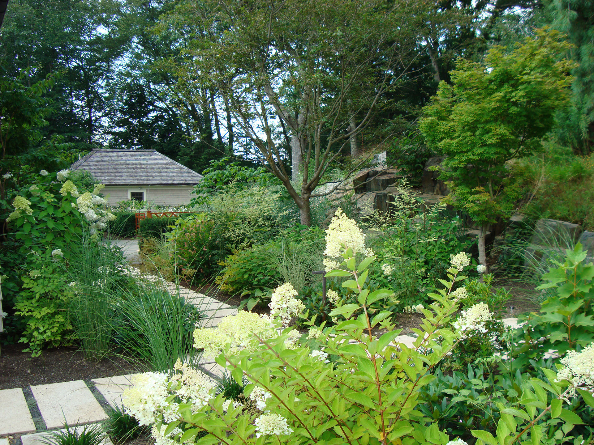 Garden at estate in Washington, Connecticut | Rodman Paul Architects